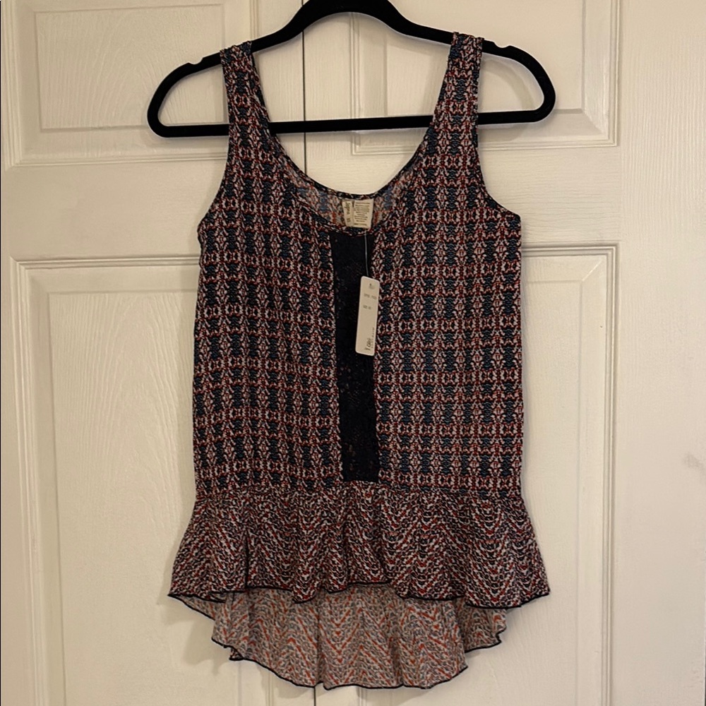 3/$15 🦞 NWT Japna Navy and Red Asymmetrical Peplum Tank Top XS